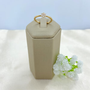 Anillo Flor en Zirconias