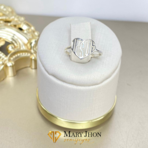 Anillo Jesús Plata