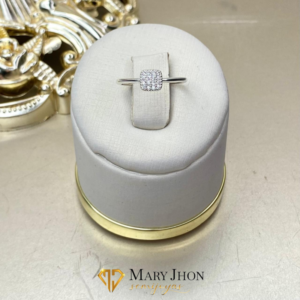 Anillo Cuadrado Tachonado Plata